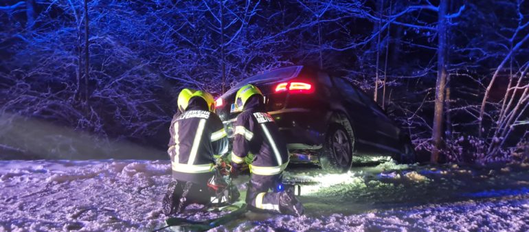 Zwei Fahrzeugbergungen am 28. November