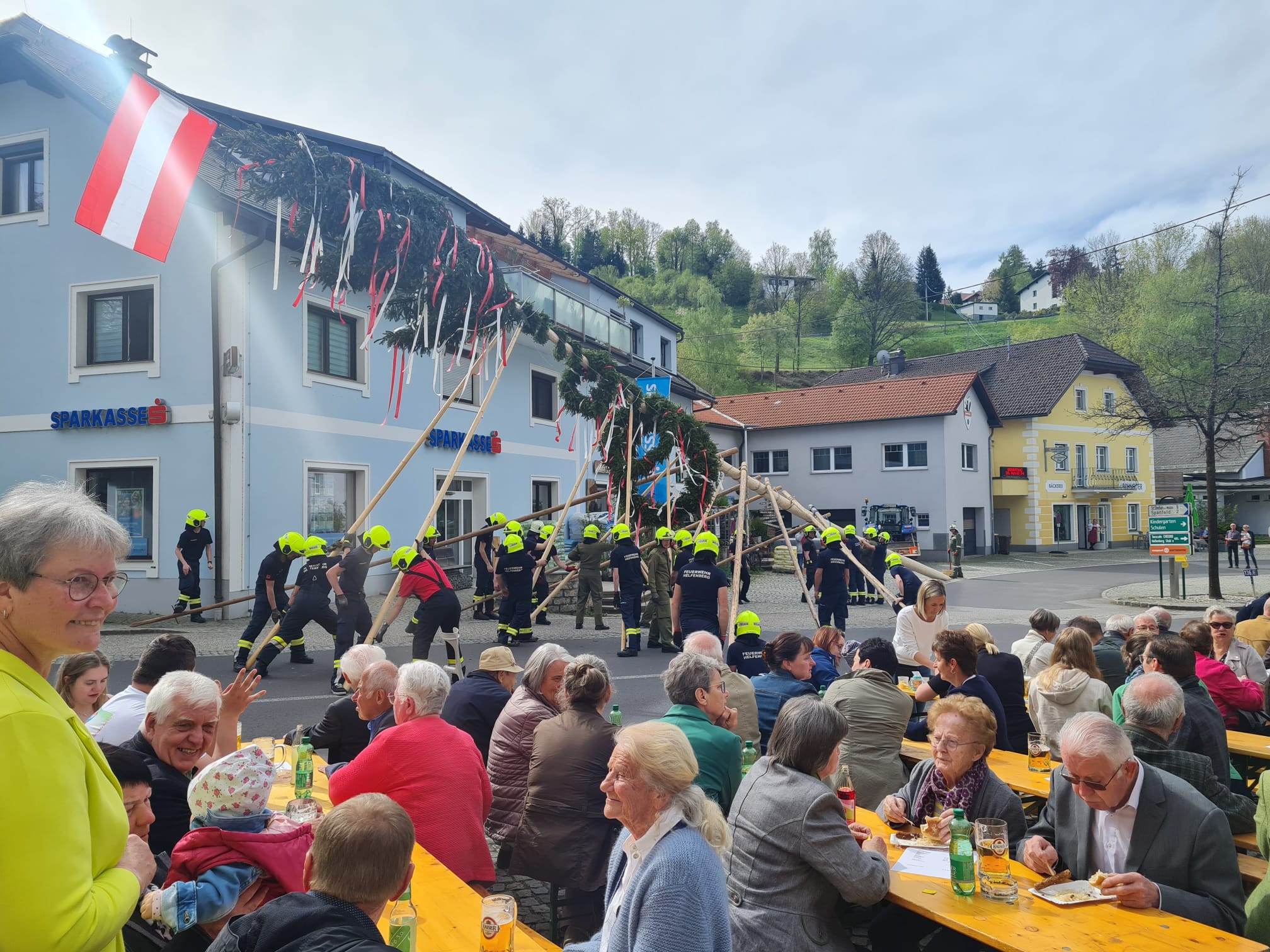 Maibaum-Aufstellen am 28. April