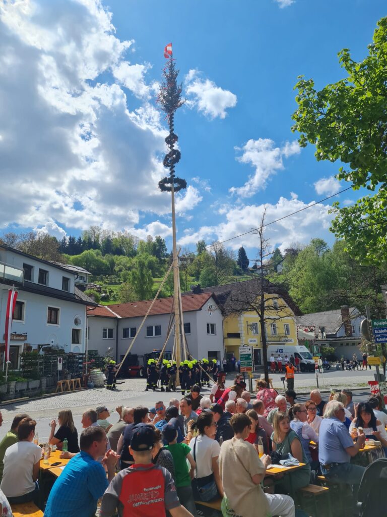 Maibaum-Frühschoppen 2025