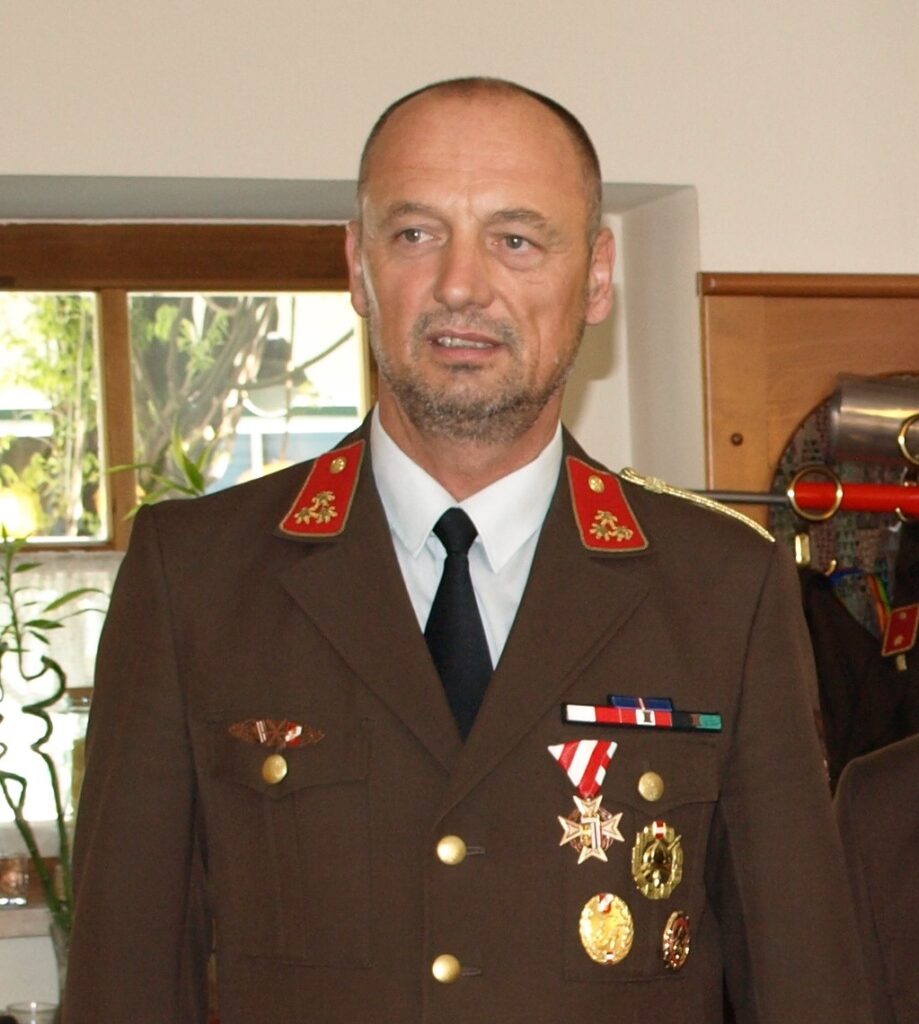 Nachruf: Ehren-Kommandant Gerhard Kiesl verstorben